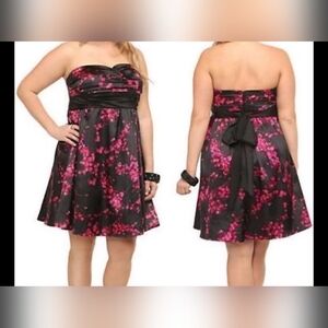 NWT Torrid 18 Plus Size Cherry Blossom Floral Satin Strapless Semi Formal Dress